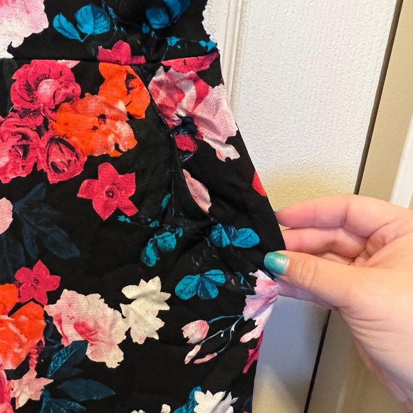 NWOT Cold Shoulder Floral Torrid Dress - Picture 4 of 5